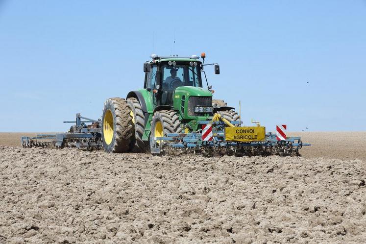 Les coûts de mécanisation représentent en moyenne 450 €/ha.