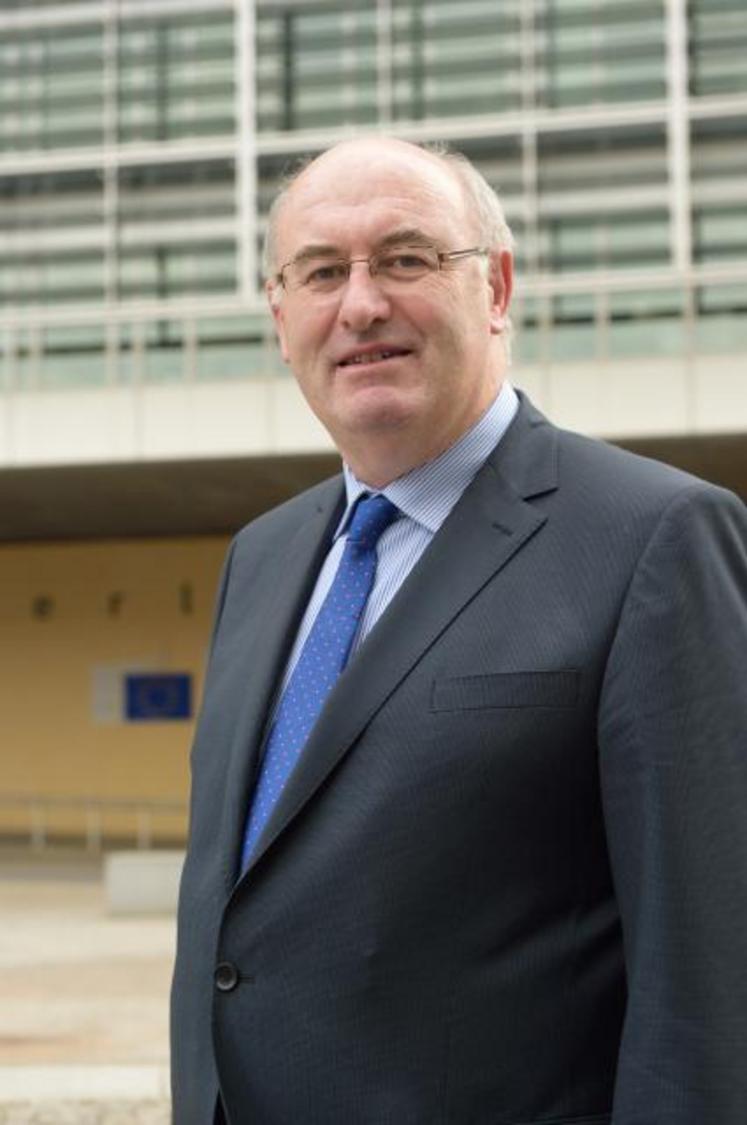 Le commissaire européen à l'agriculture Phil Hogan a annoncé le montant annuel de la dotation de la France, soit 8,9 Mrd € sur la période 2021-2027, contre 9,4 Mrd pour 2014-2020. Une baisse de 5,6 %.
