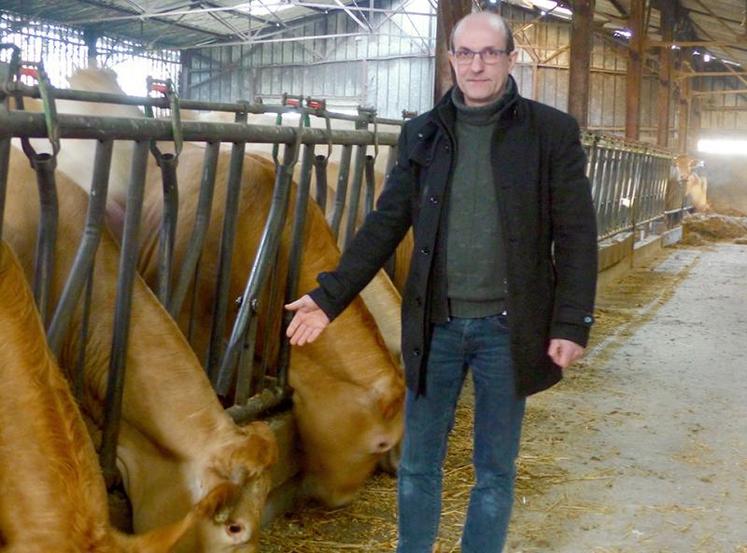 Chaque agriculteur apportera de la matière à hauteur de la surface dont il dispose. Le fumier des Blondes d’Aquitaine de Michel Destombes en fera partie.