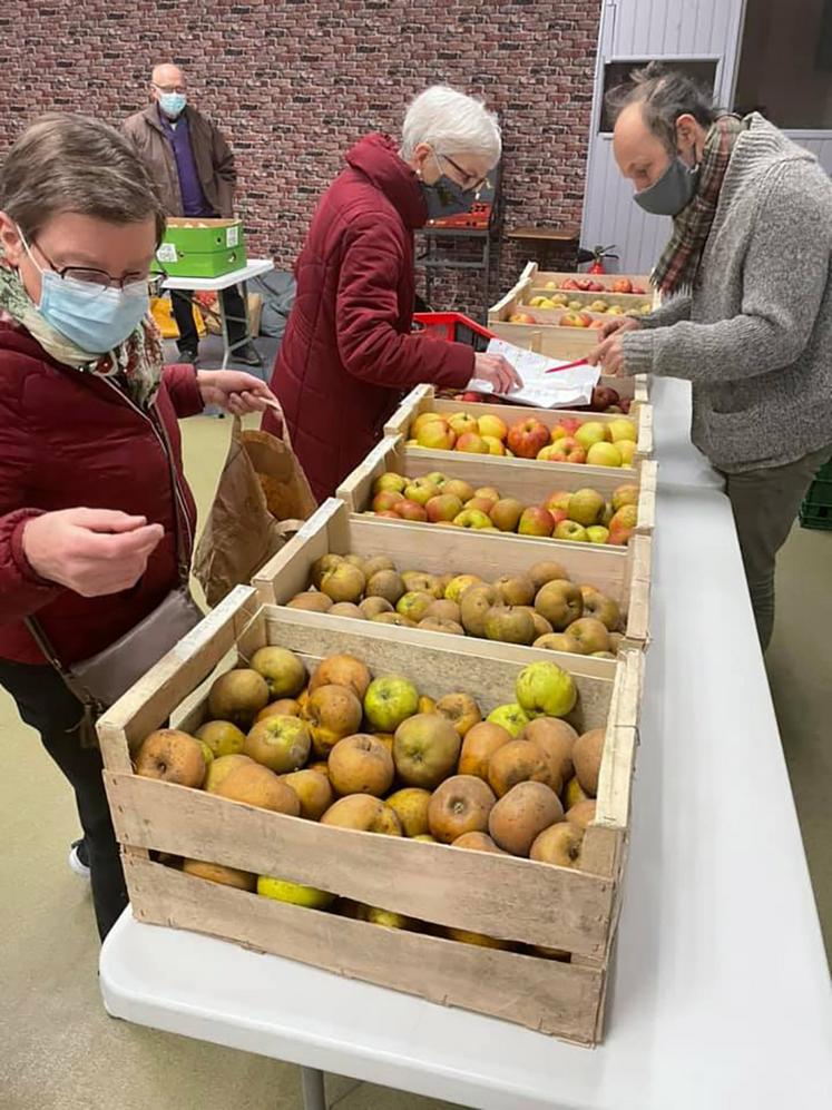 Six prochaines distributions de paniers solidaires vont voir le jour,  dont dans la Somme à Péronne, Montdidier et Beaucamps-le-Vieux. 