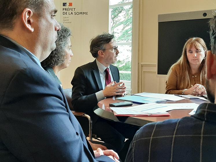 Si, selon le représentant de l’État, les sols sont suffisamment humides pour ne pas compromettre les semis, l’état des nappes phréatiques est jugé plus préoccupant. 