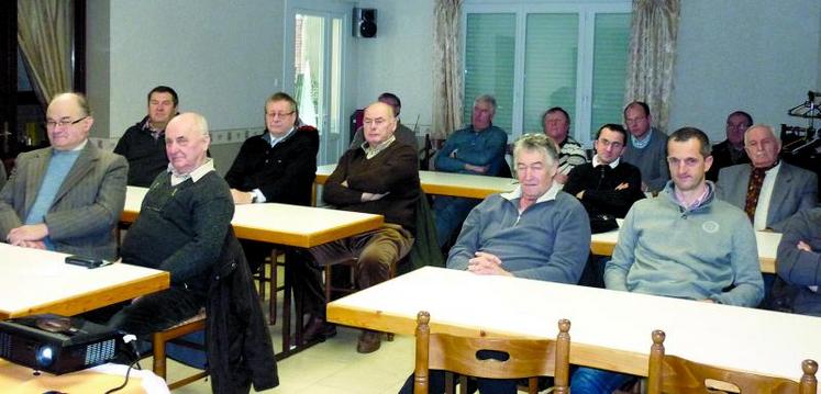 Les participants à l’assemblée d’Acheux.