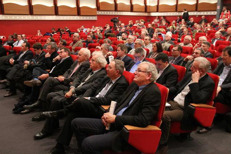 Les participants ont suivi avec nombre et attention chacun des temps forts de l’assemblée générale.