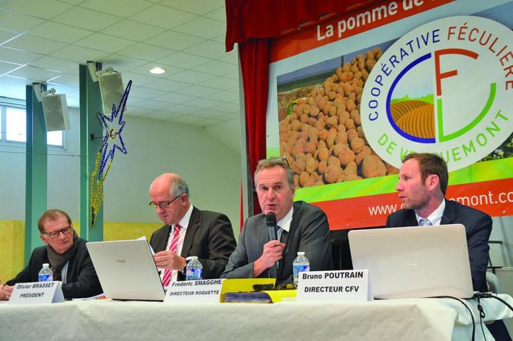 De gauche à droite : Bertrand Rault, directeur approvisionnement, Olivier Brasset, président de la coopérative féculière de Vecquemont, Frédéric Smagghe, directeur de Roquette, Bruno Poutrain, directeur de la coopérative.