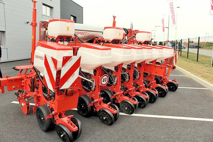 Les matériels de la marque étaient exposés.