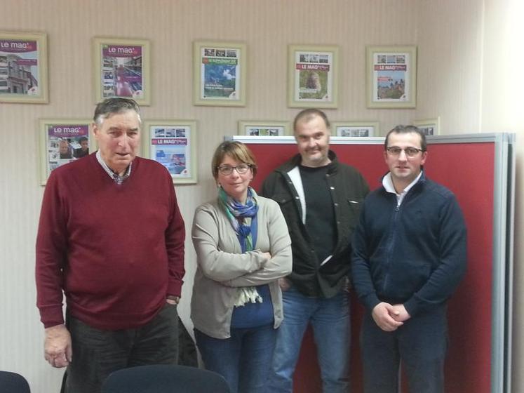 De gauche à droite : Marcel Herbet, vice-président de la Communauté de communes du Pays du Coquelicot, Nathalie Cauet, Aurélien Choquet et Thibaut Petit.