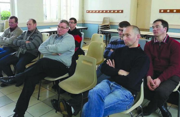 Les participants à l’assemblée d’Ailly-le-Haut-Clocher.