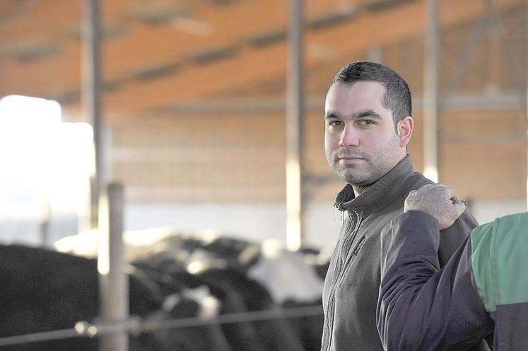 Environ huit cents jeunes s'installent à travers les coopératives chaque année (soit 60 % des installations dans la filière laitière), pour une moyenne de 190 000 litres de lait et 160 millions de litres au total.