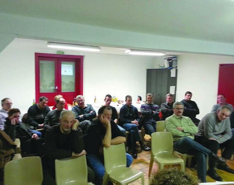 Les participants à l’assemblée de Domart.