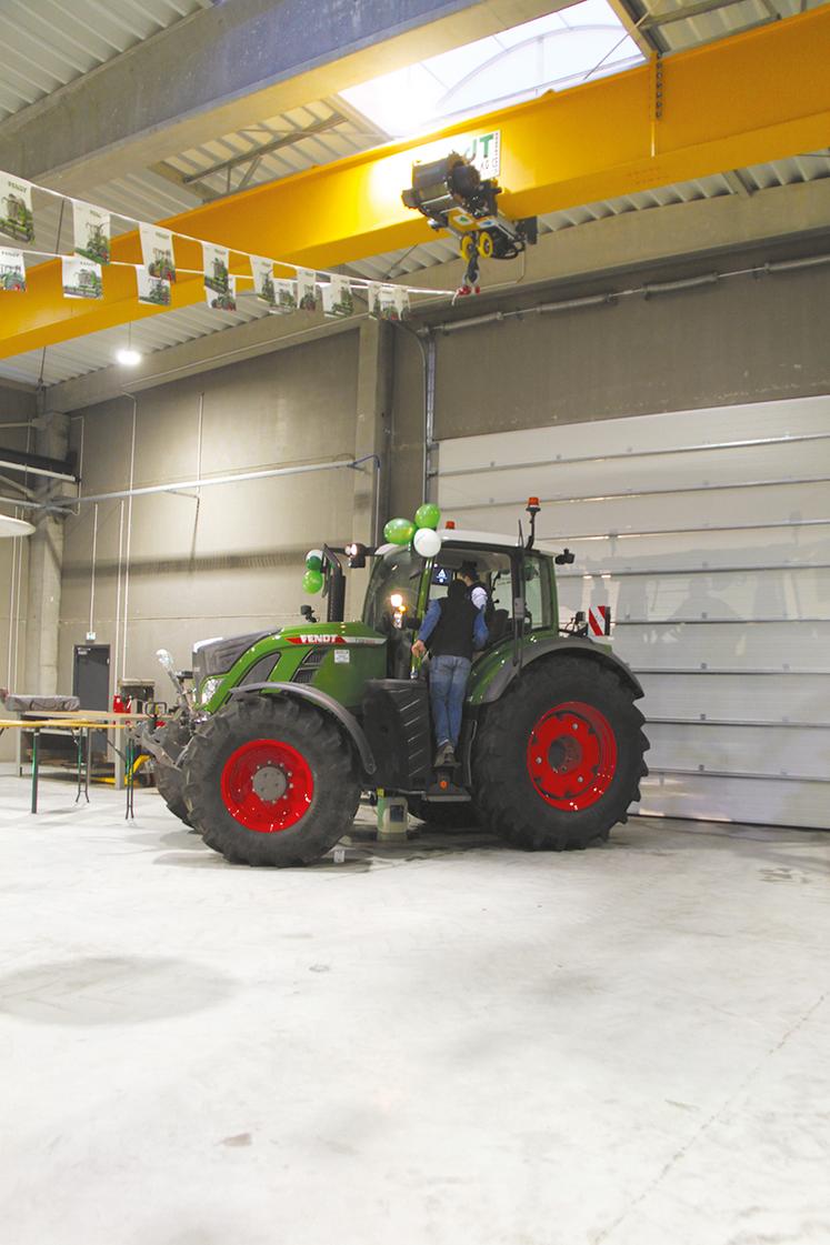 Un pont roulant de 5 t équipe l’atelier de  réparation. Sa hauteur de levage augmente l’espace de travail et permet de gagner du temps. 