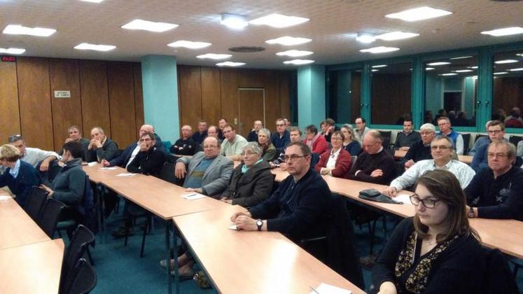 Les réunions d’information sont des lieux d’échanges entre OPA, syndicat, mais aussi administration.  L’occasion également pour les participants de faire remonter auprès de l’administration diverses remarques sur la Pac.