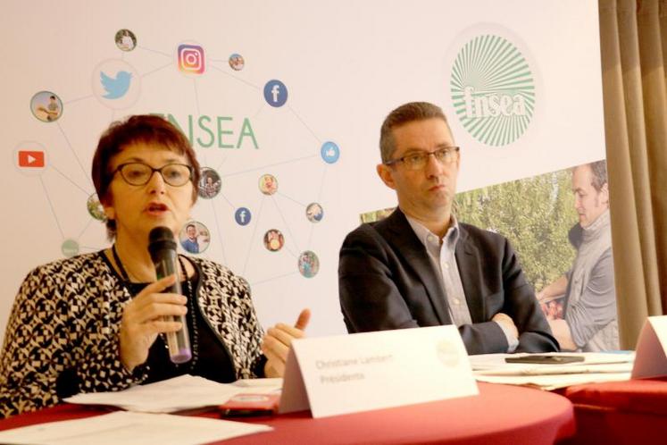 Christiane Lambert, présidente de la FNSEA, et Jérôme Despey, secrétaire général de la FNSEA, le 19 mars, lors de la conférence de presse pour présenter le 73e congrès de la FNSEA.