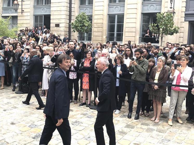 Nicolas Hulot et François de Rugy lors de la passation de pouvoir au ministère de la Transition écologique et solidaire le 
4 septembre 2018.