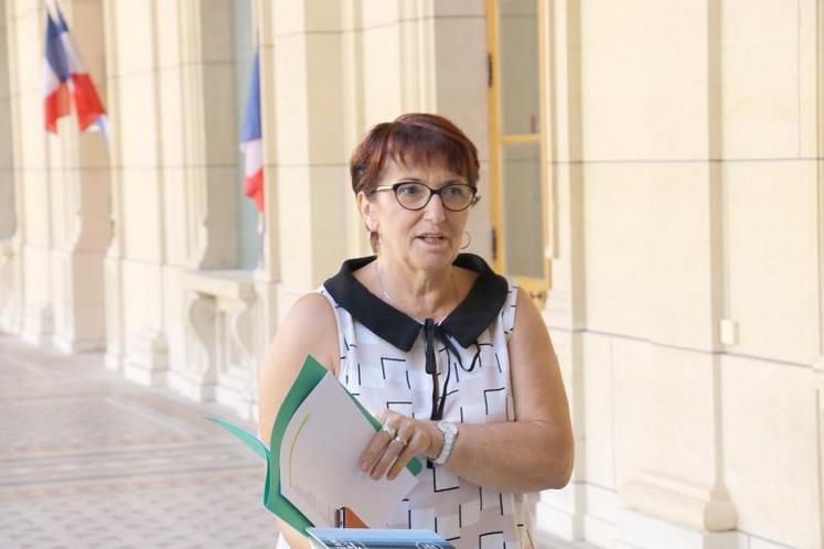 Christiane Lambert, le 29 juillet, dans la cour du ministère de l’Agriculture.