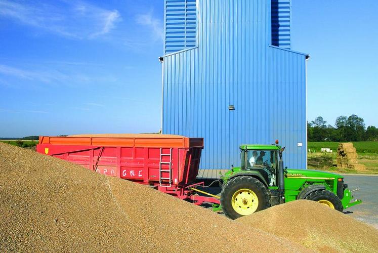 Cette année les cours du blé chutent. La DPA est un moyen de pallier aux difficultés de trésorerie de l'exploitation dans le cas d’un aléa économique.