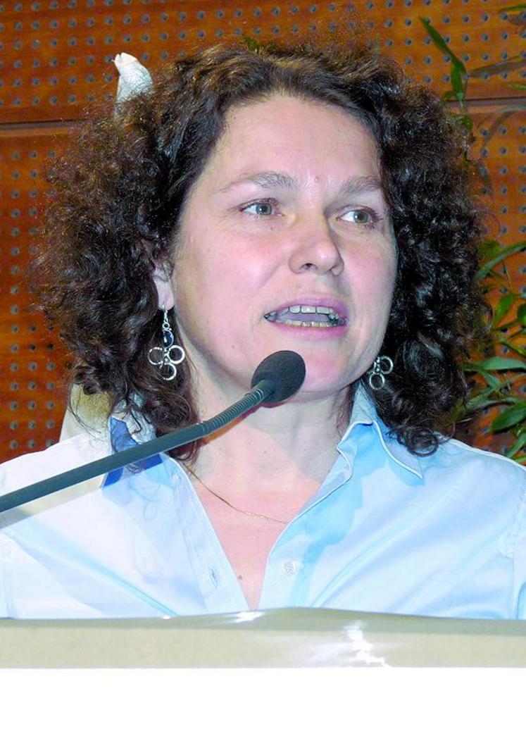 Françoise Crété, présidente du comité d’orientation de l’élevage : "la stratégie des entreprises laitières va évoluer et par conséquent impliquer l’adaptation de nos élevages laitiers".