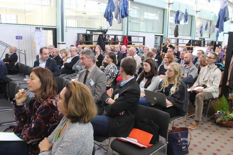 Environ 150 personnes ont participé à Oignies (62) au dernier atelier des Etats généraux de l’alimentation 
dans les Hauts-de-France sur le thème de l’alimentation durable. 