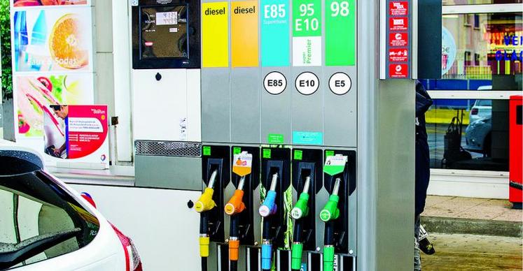 Les acteurs de la filière des biocarburants pensent que le SP95-E10 deviendra la première essence de France au cours 
de l'année 2017.