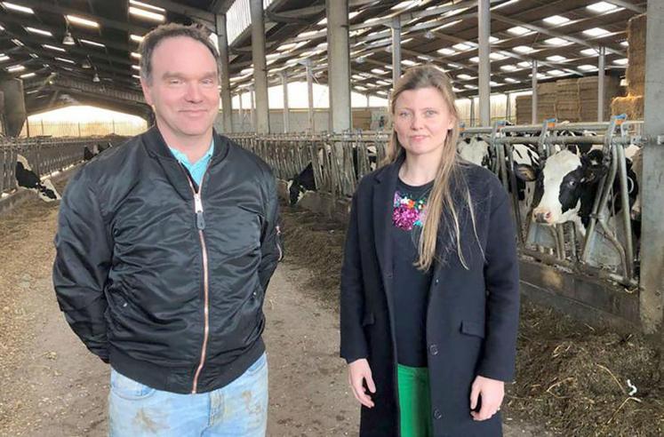 Emmanuel Coudyser, président de l'organisation de producteurs Lactalis de Cuincy, et Cassandre Wallet, 
animatrice de l'OP.