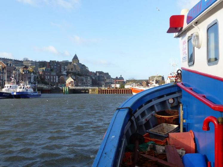 Au Tréport, comme dans les autres ports de pêche, presque tous les bateaux restent à quai.