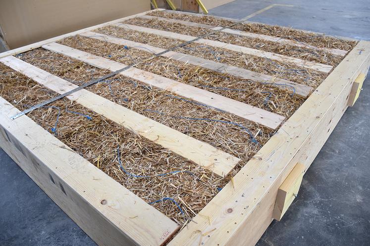 La paille fait partie des projets innovants en matière de construction.  Excellent isolant thermique tant en été qu’en hiver, la paille répond aux exigences environnementales et économiques actuelles. 