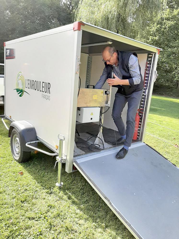 Didier Legendre a inventé un système d’enrouleur  électrique pour enrouler et dérouler facilement des câbles de clôture. Il est aujourd’hui l’un des associés de la start-up L’enrouleur français. 