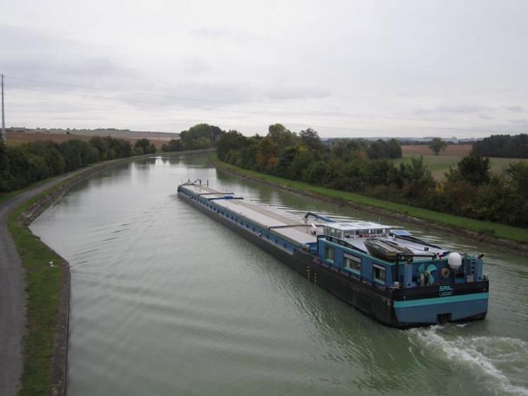Les futurs ports qui jalonneront le tracé du Canal Seine Nord-Europe seront rentables à terme selon le Conseil régional  en raison de leur multimodalité. 