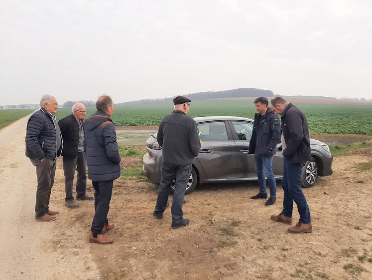 Les deux lots de terres soumis aux enchères ont fait l’objet d’une présentation par huissier  la semaine dernière à de potentiels acheteurs. La vente est prévue le 15 mars, à Amiens. 