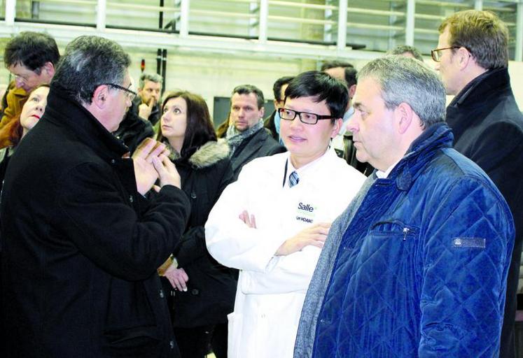 Xavier Bertrand à l’occasion de l’inauguration de la nouvelle plate-forme consacrée à la recherche sur l’utilisation de l’ozone dans l’agro-industrie.