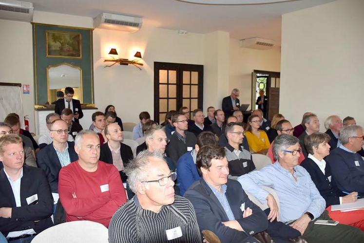 En France en 2017, les industries de la biscuiterie, pâtisserie et des biscuits pour apéritifs ont utilisé environ 196 000 tonnes 
de farine pour produire 433 200 tonnes de produits finis. La consommation intérieure est de 8,2 kg par an et par personne.