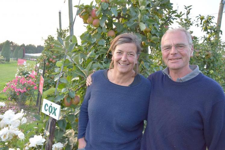 Delphine et Philippe Nicolaï gèrent les Vergers du Franc Picard, à Vron, avec cinq salariés permanents et une trentaine de saisonniers au moment de la cueillette.