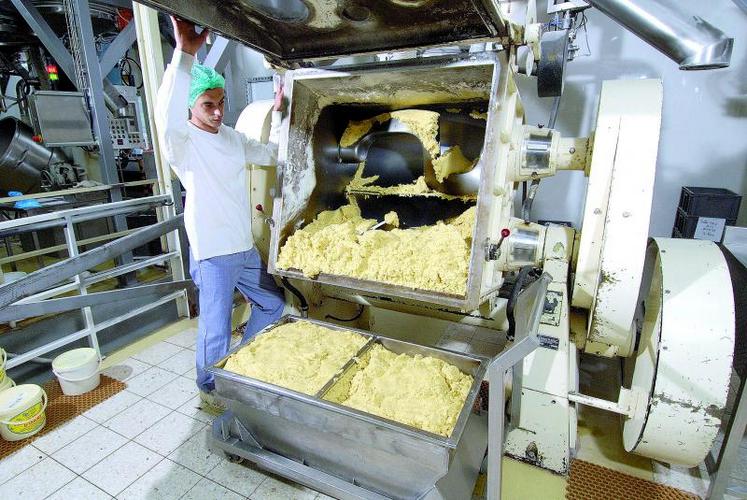 La forte hausse des prix concerne essentiellement le beurre industriel, mais celui en magasin a tout de même augmenté de 5 % en quelques mois. 