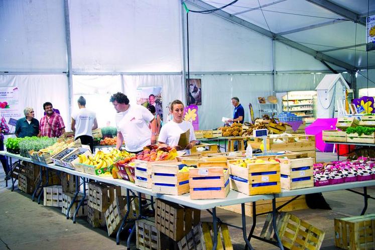 Les halles de Jim : une vente de produits français au juste prix.