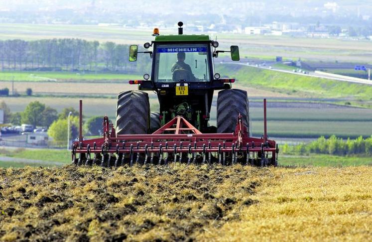 Bien qu’ils en apprécient en général la présence à leur porte, les citadins prêtent à l’agriculture périurbaine moins de valeur économique que paysagère.