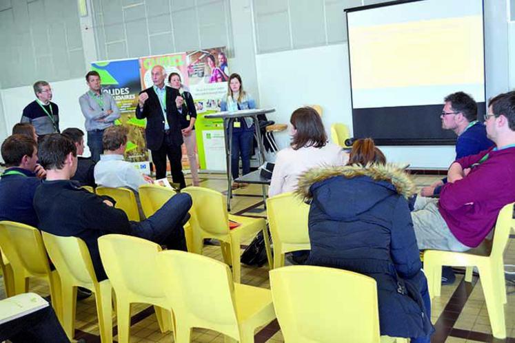Thomas Bocquet, responsable adjoint à l’installation pour les JA Hauts-de-France : «L’entraide n’est-elle pas l’avenir 
de l’agriculture ?»