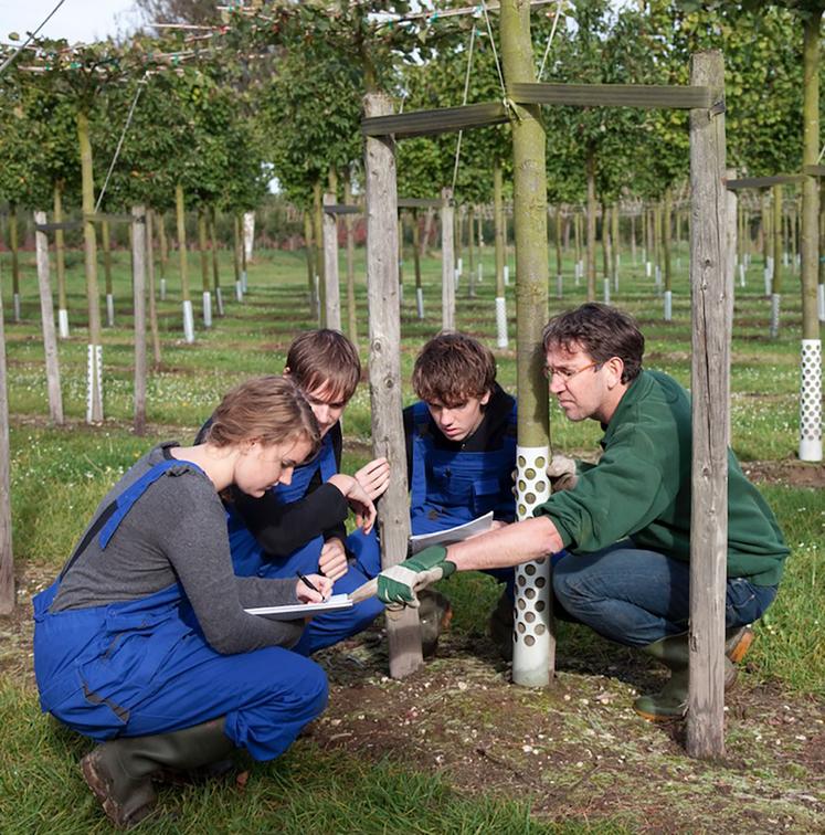 Le ministère de l’Agriculture et de l’Alimentation emploie plus de 18 800 agents dans le secteur de l’enseignement  agricole. 