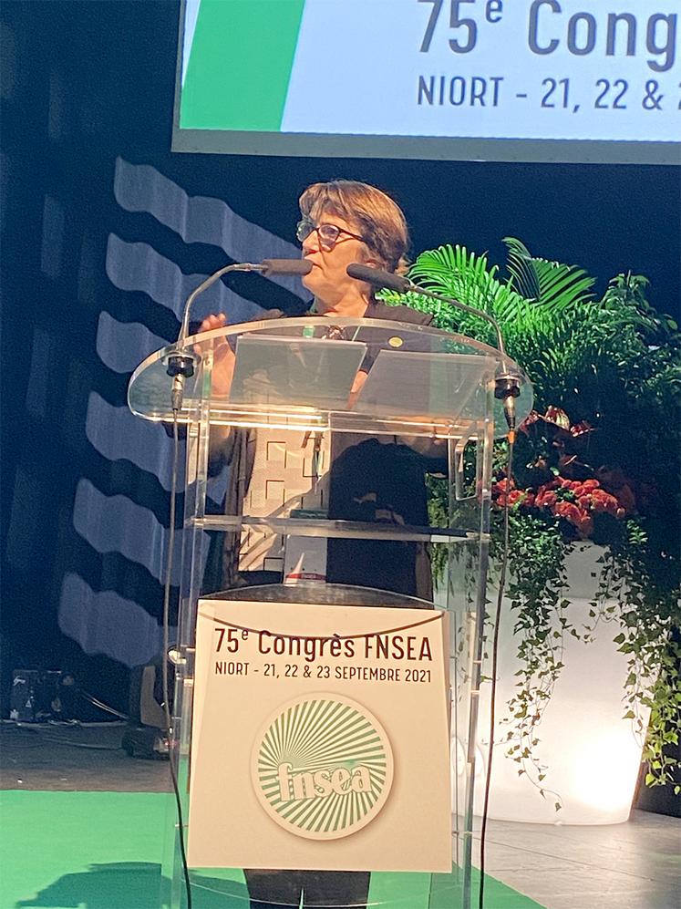 «Nous refusons la fatalité du déclin», a scandé Christiane Lambert.