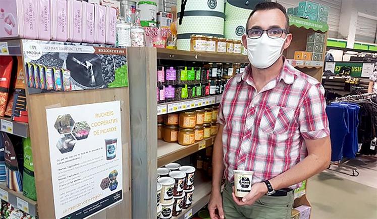 Le miel des Ruchers coopératifs de Picardie rencontre un beau succès dans les magasins Gamm Vert.