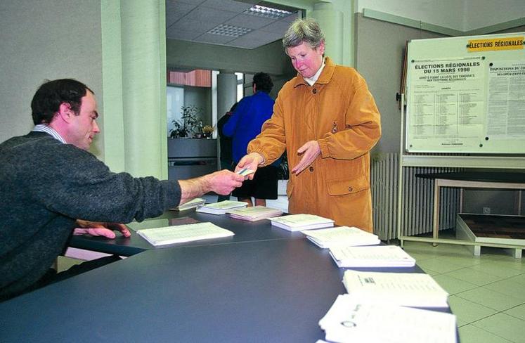 Les élections régionales auront lieu les 6 et 13 décembre.