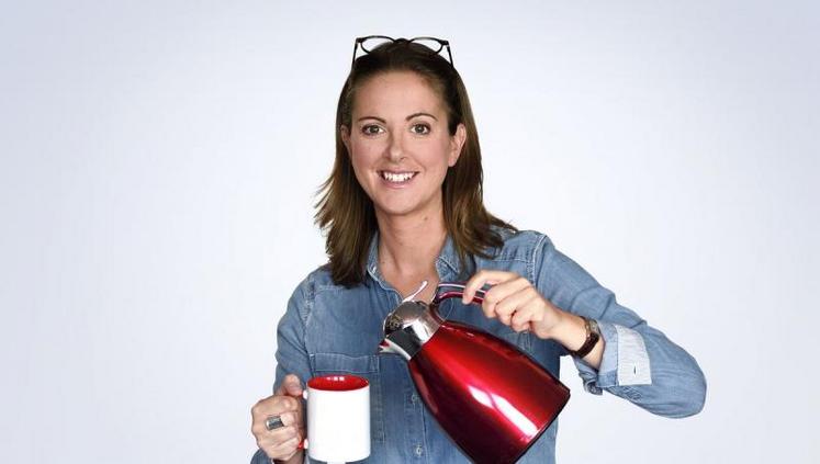 La journaliste et humoriste belge Charline Vanhoenacker, est chaque matin, sur France Inter.