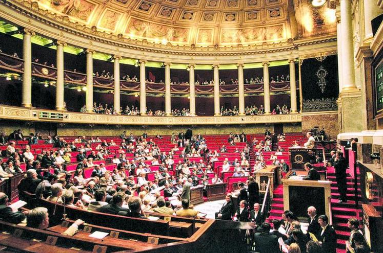 Le projet de loi biodiversité a été adopté le 18 mars en deuxième lecture, après trois jours d'intenses discussions sur fond de crise agricole.