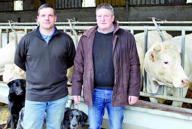 Hervé et Xavier Delavenne ont montré un élevage de qualité valorisant 17 ha de prairies difficiles.