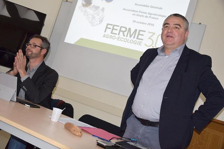 De gauche à droite : Philippe Touchais et Christophe Buisset, respectivement trésorier et président de l’association Ferme agro-écologie 3.0 en Hauts-de-France, animaient la première assemblée générale de l’association.