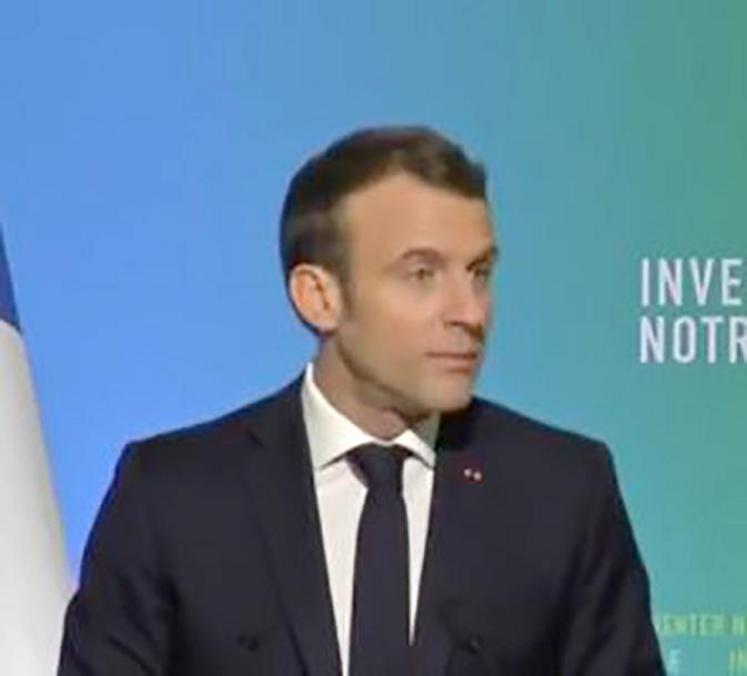 Pour Emmanuel Macron, le défi de l’agriculture européenne 
est «de se différencier».