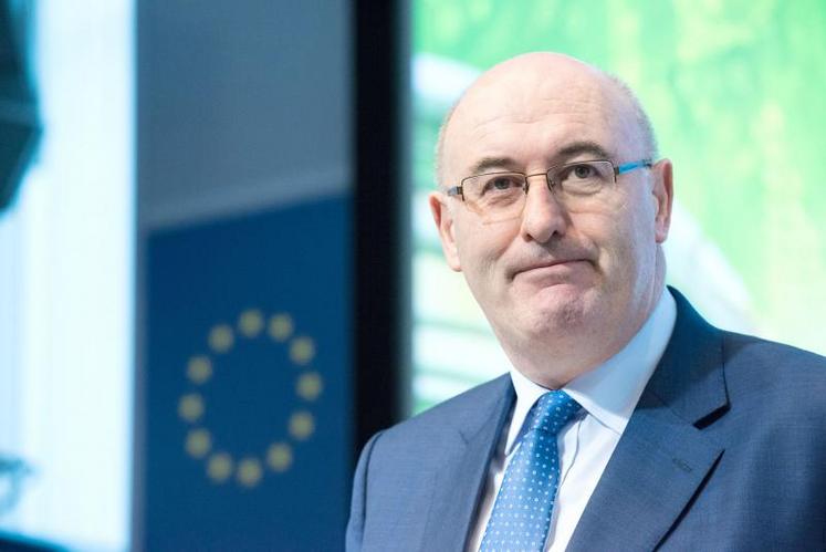 Le commissaire européen à l’Agriculture, Phil Hogan, juge que le système des aides couplées est un instrument important pour maintenir la production dans certaines filières, mais cet outil doit être ciblé et limité.