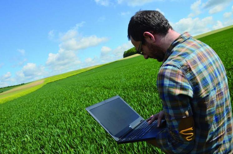 Drones, GPS, Big Data, modulation intraparcellaire et équipements agricoles apportent chacun leur lot d'innovations technologiques pour construire des systèmes de culture innovants.
