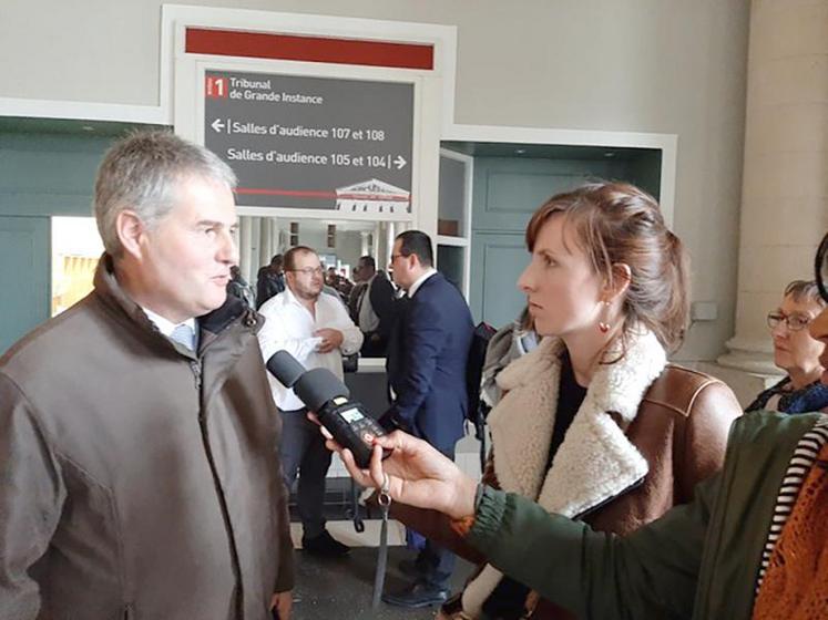 À l’issue de l’audience, Denis Bully a appelé les pouvoirs publics à mieux encadrer la participation à des consultations publiques.