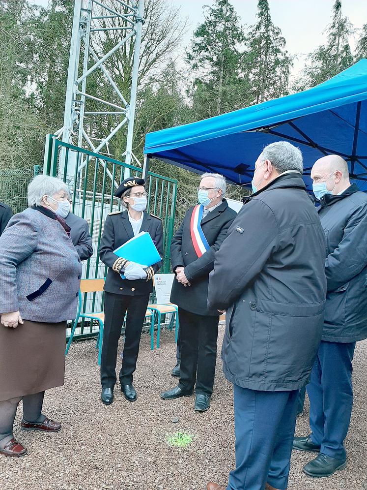 En service depuis la fin de l’année 2020, l’antenne-relais de Mailly-Raineval a été inaugurée par la ministre de la Cohésion territoriale qui y voit un outil pour lutter contre la désertification rurale. 
