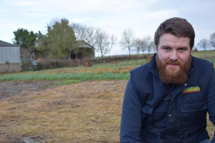 Si Quentin Tondellier a choisi de travailler ses légumes par carrés de terre, c’est pour faciliter la rotation des cultures 
et le désherbage. Cela évite aussi de piétiner les cultures.