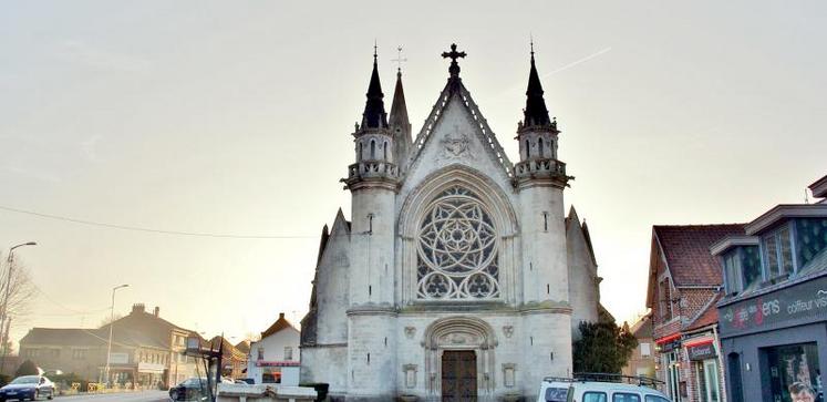 Onnaing, dans le Nord, comme Arques et Grande-Synthe font partie des ces villes moyennes qui concentrent beaucoup d’emplois en raison de leur caractère industriel. A Onnaing, qui accueille le site de Toyota, un emploi sur deux est lié 
à l’industrie.